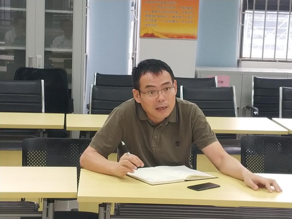 av在线
党总支举行诫勉谈话活动3.png