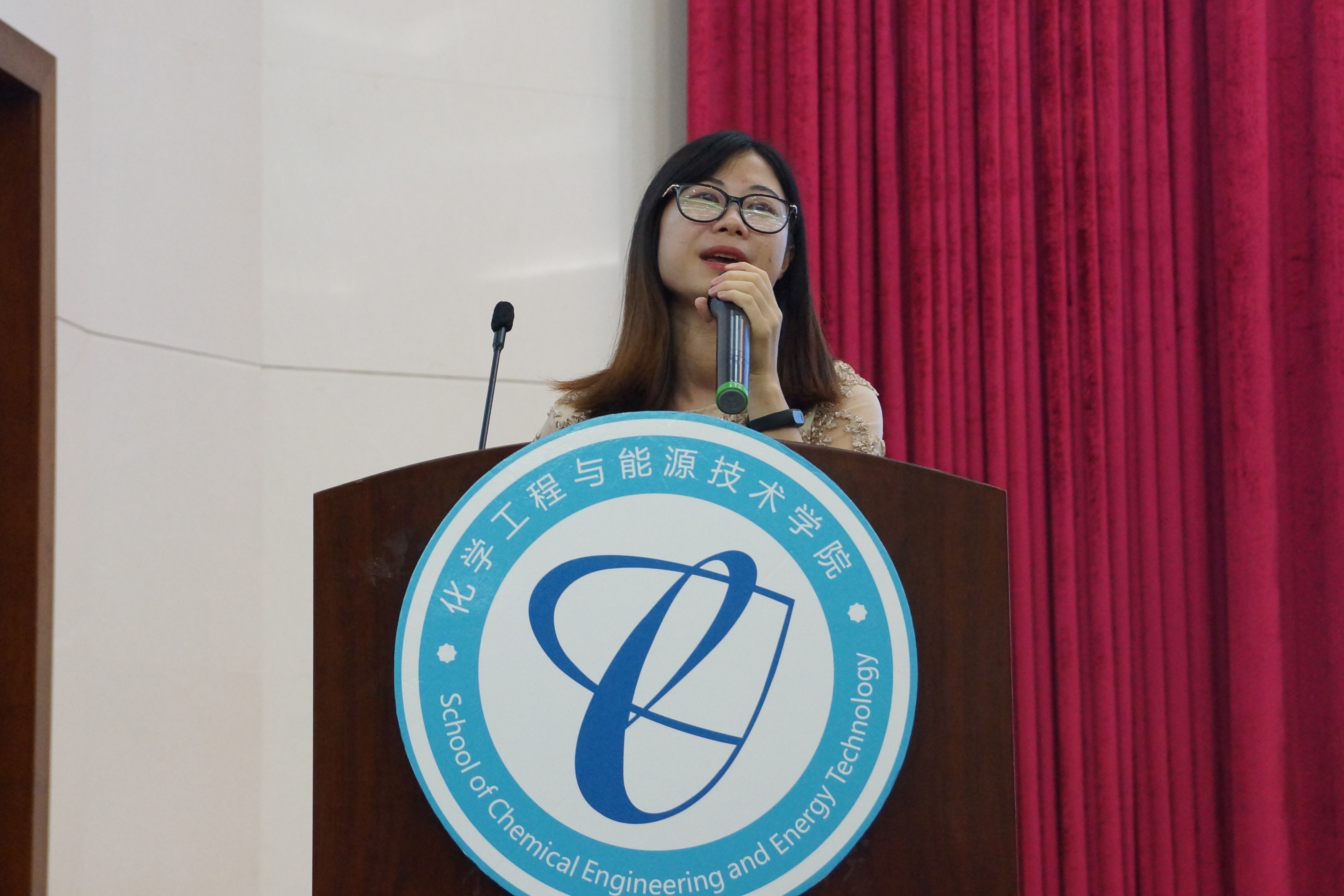 av在线
举办学长-学习经验-生活技巧-分享会2.jpg
