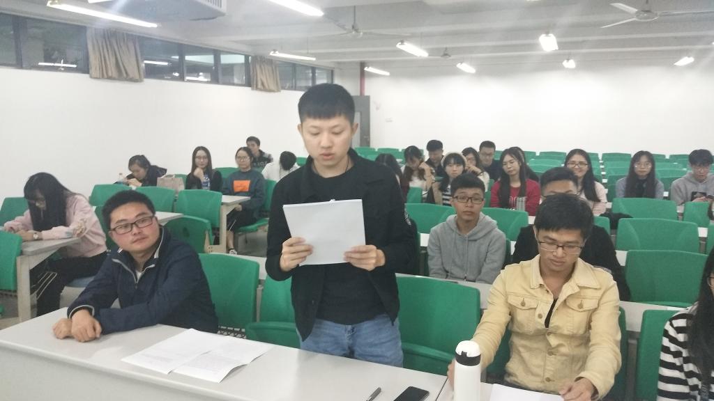 av在线
学生党支部顺利召开预备党员转正支部大会2.jpg